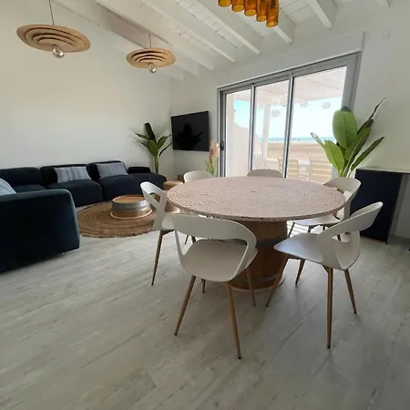 La Au Pied De La Terrasse Fleury (Aude)